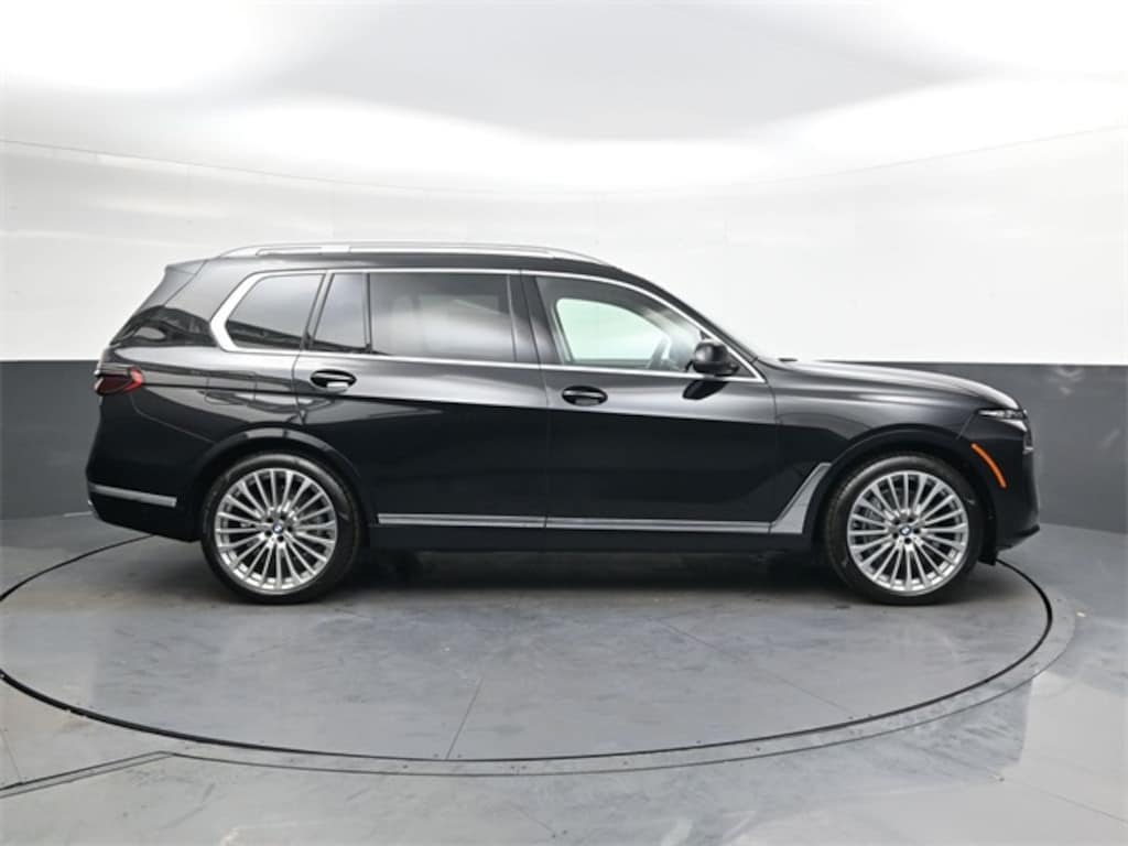 New 2026 BMW X7 xDrive40i SUV