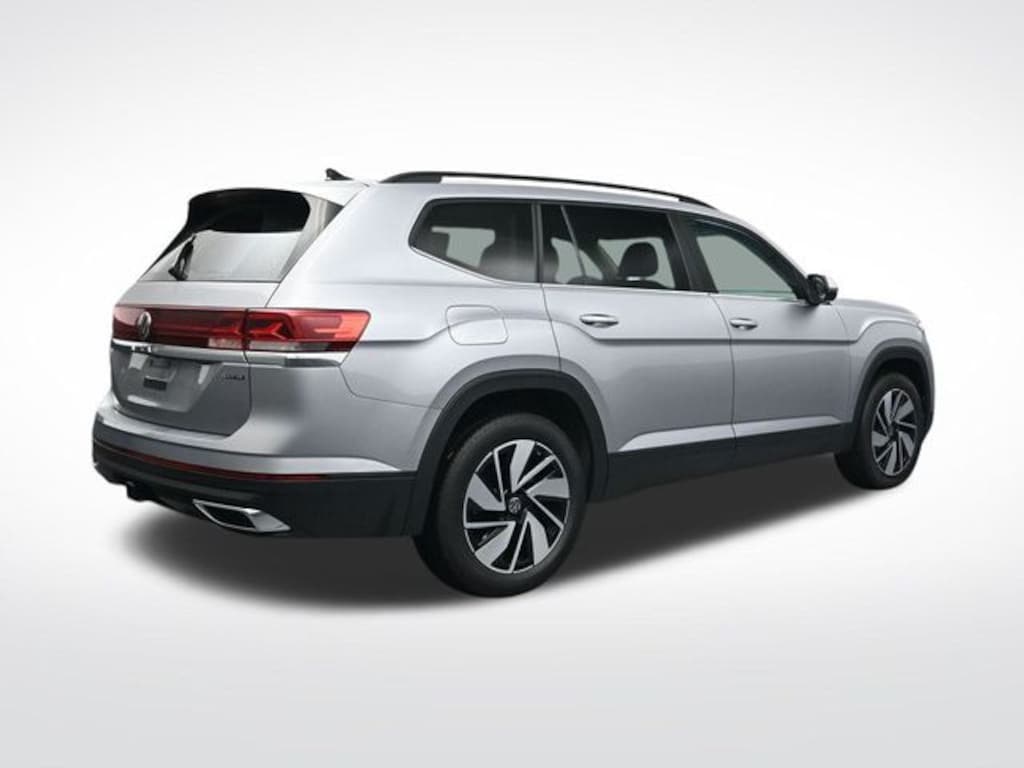 Used 2024 Volkswagen Atlas 2.0T SE w/Technology SUV