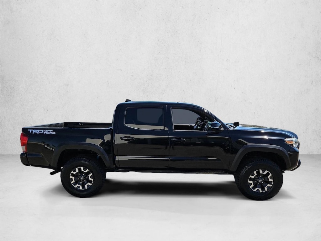 Used 2017 Toyota Tacoma Truck Double Cab