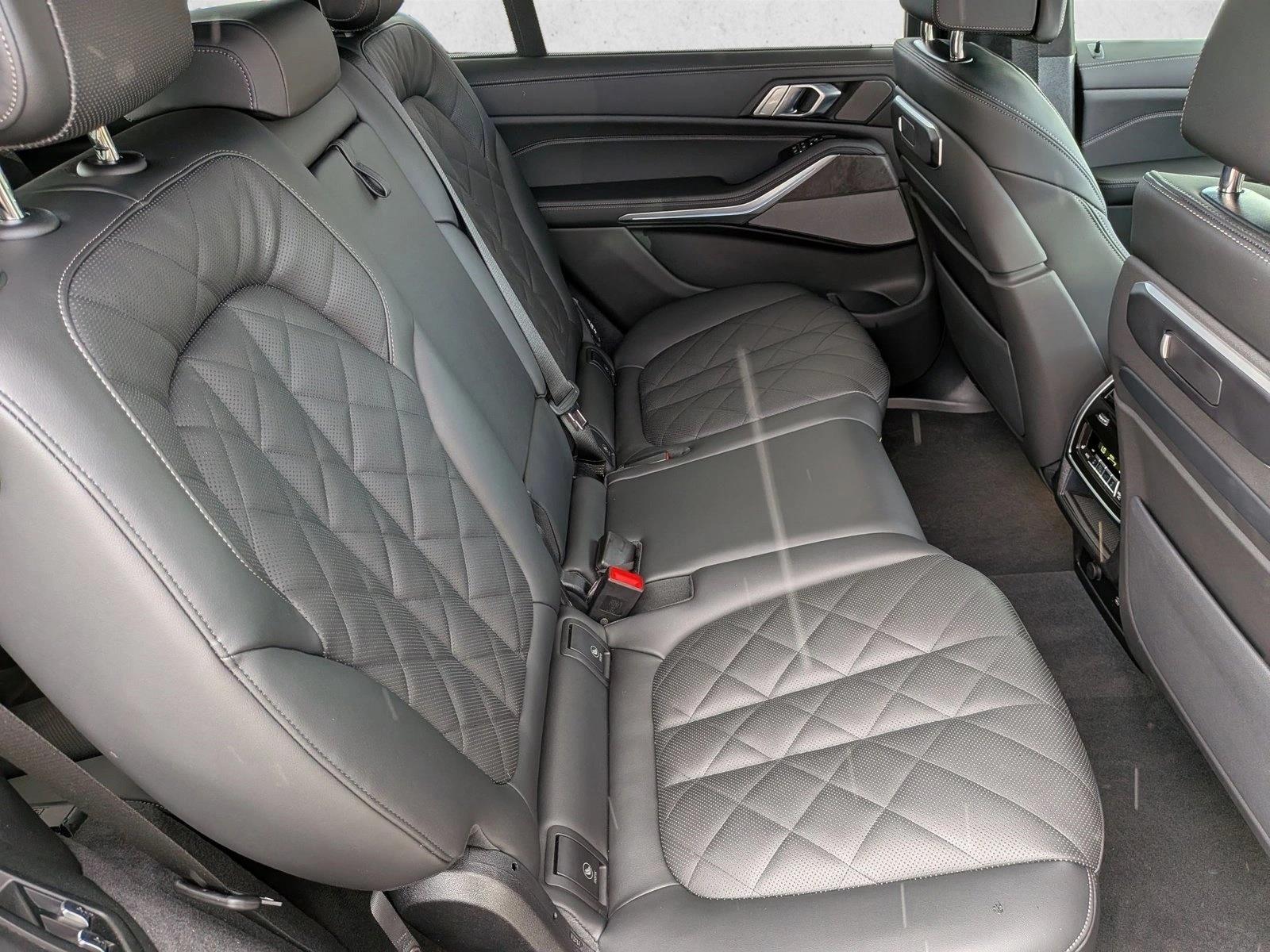 2026 BMW X7 40i - Photo 21