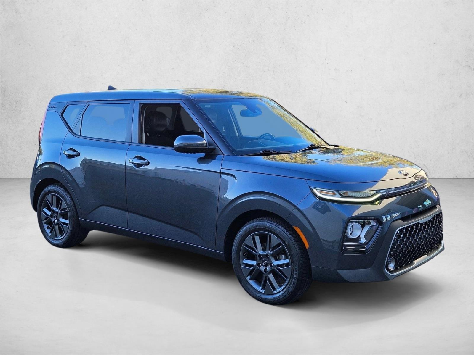 2020 Kia Soul EX photo 2