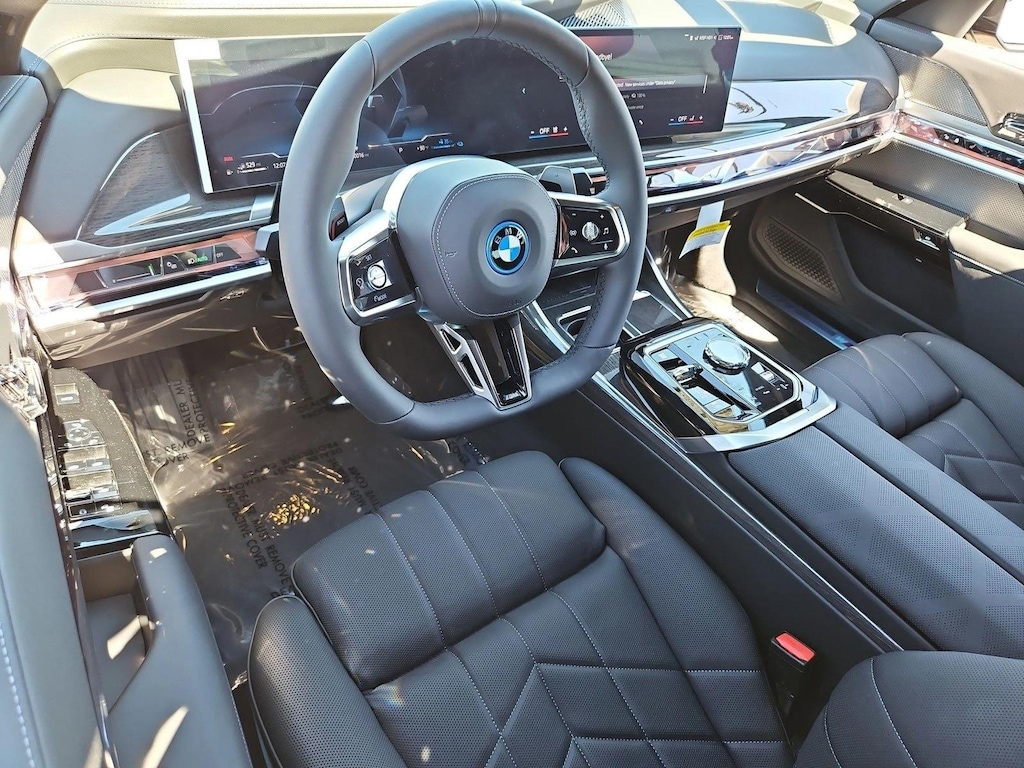 New 2026 BMW 750e xDrive Sedan