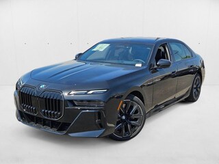 2025 BMW 740i