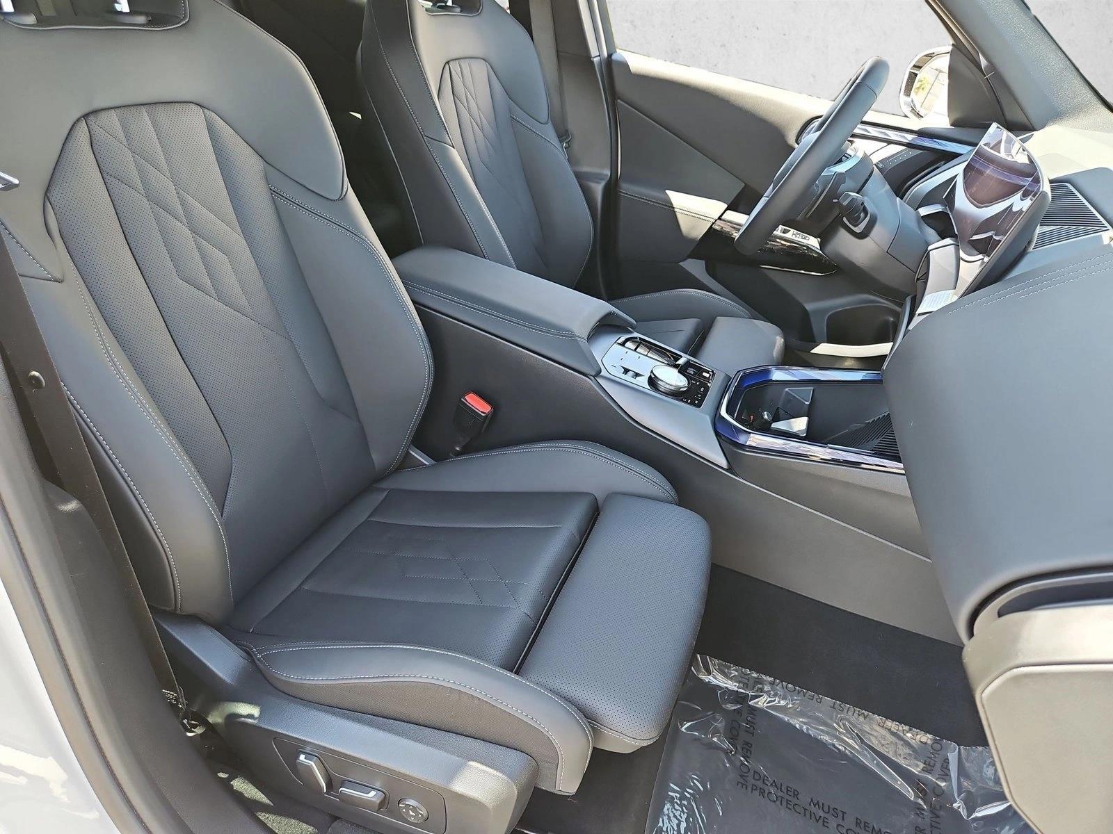2026 BMW X3 30 - Photo 21