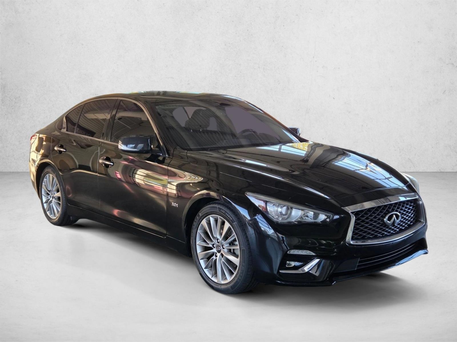 2019 Infiniti Q50 3.0t LUXE photo 3