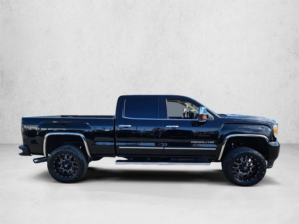 Used 2016 GMC Sierra 2500HD Denali Truck Crew Cab