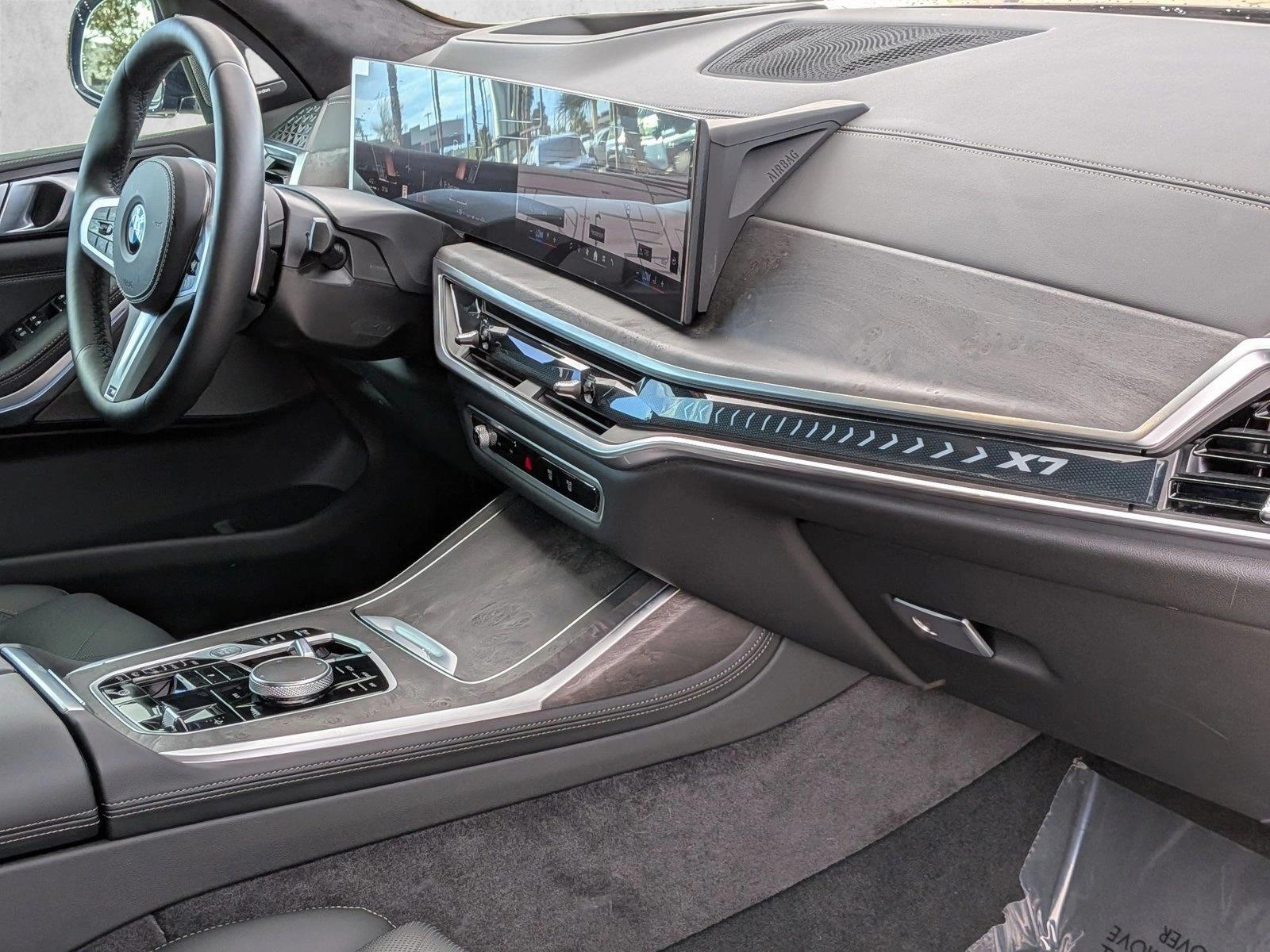 2026 BMW X7 40i - Photo 23