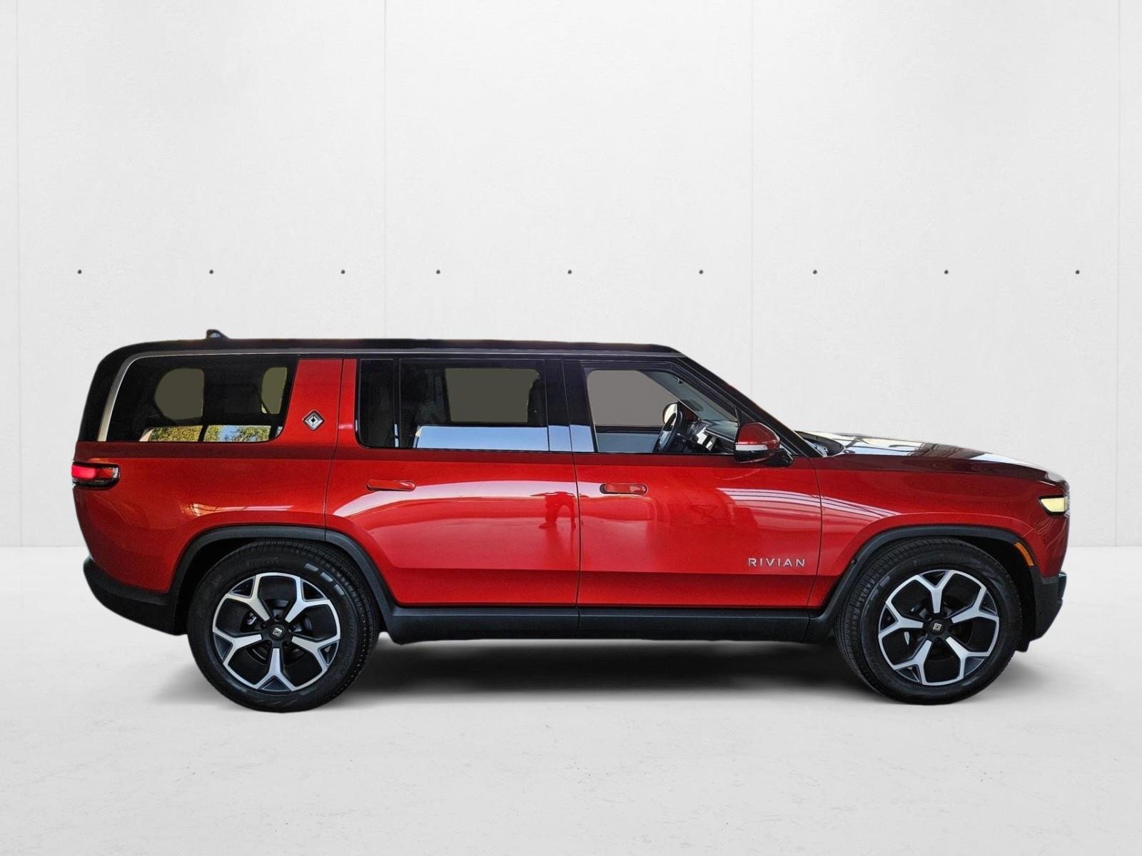2024 Rivian R1S Adventure photo 4