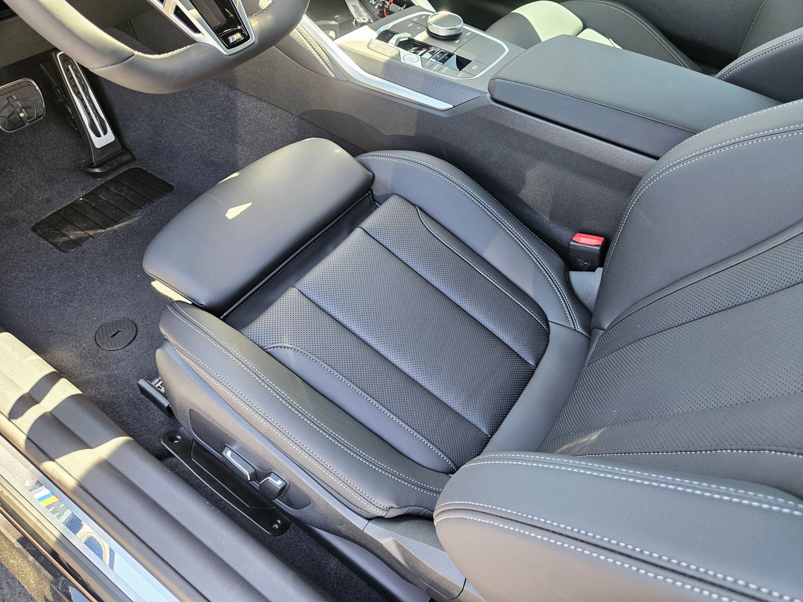 2025 Bmw 230i Coupe photo 4