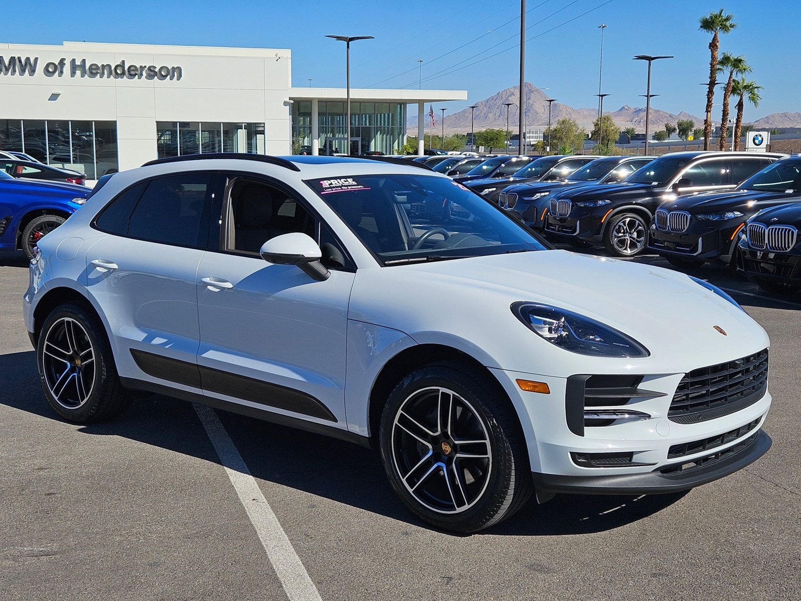 2021 Porsche Macan Base photo 3