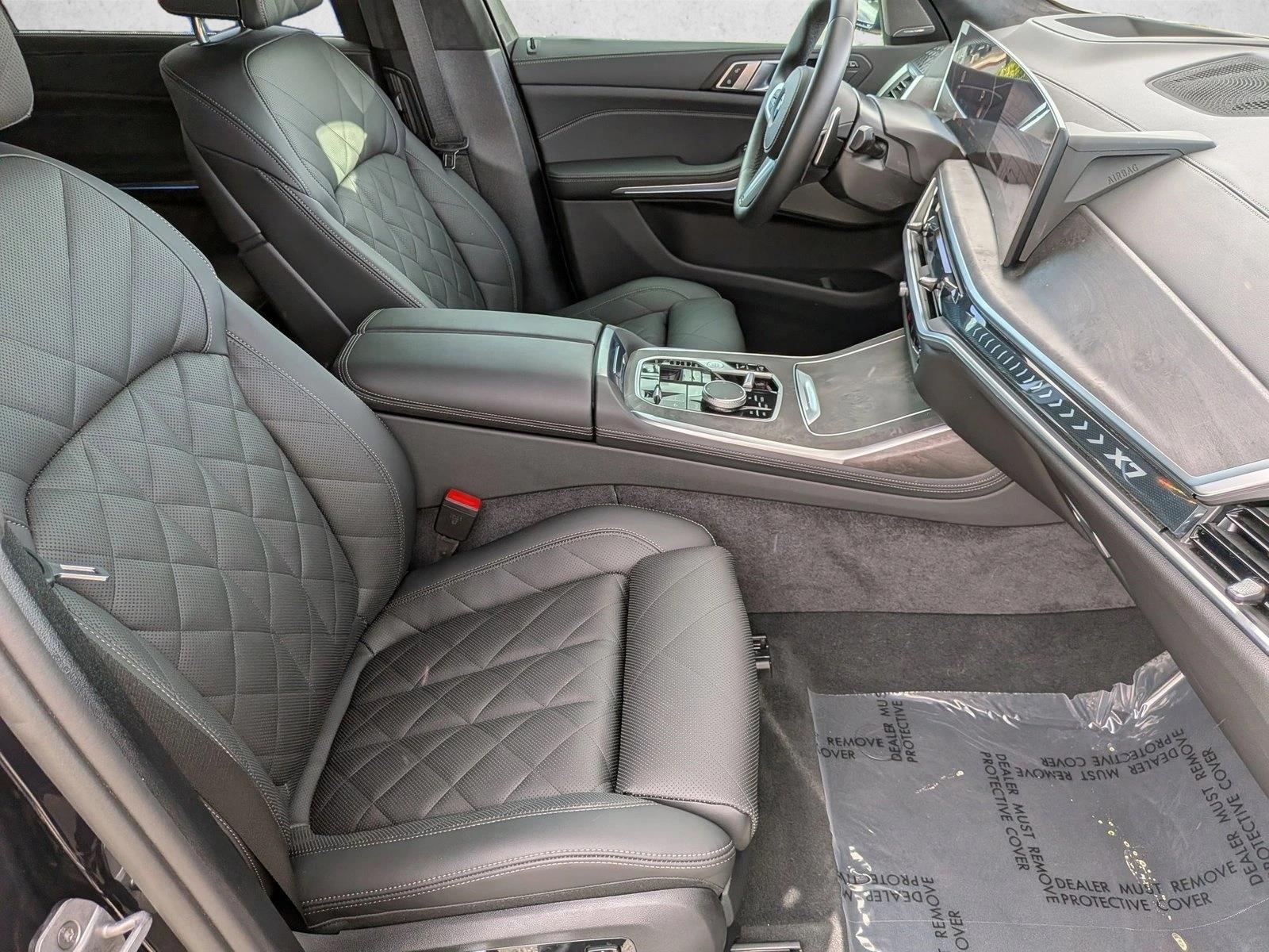 2026 BMW X7 40i - Photo 22