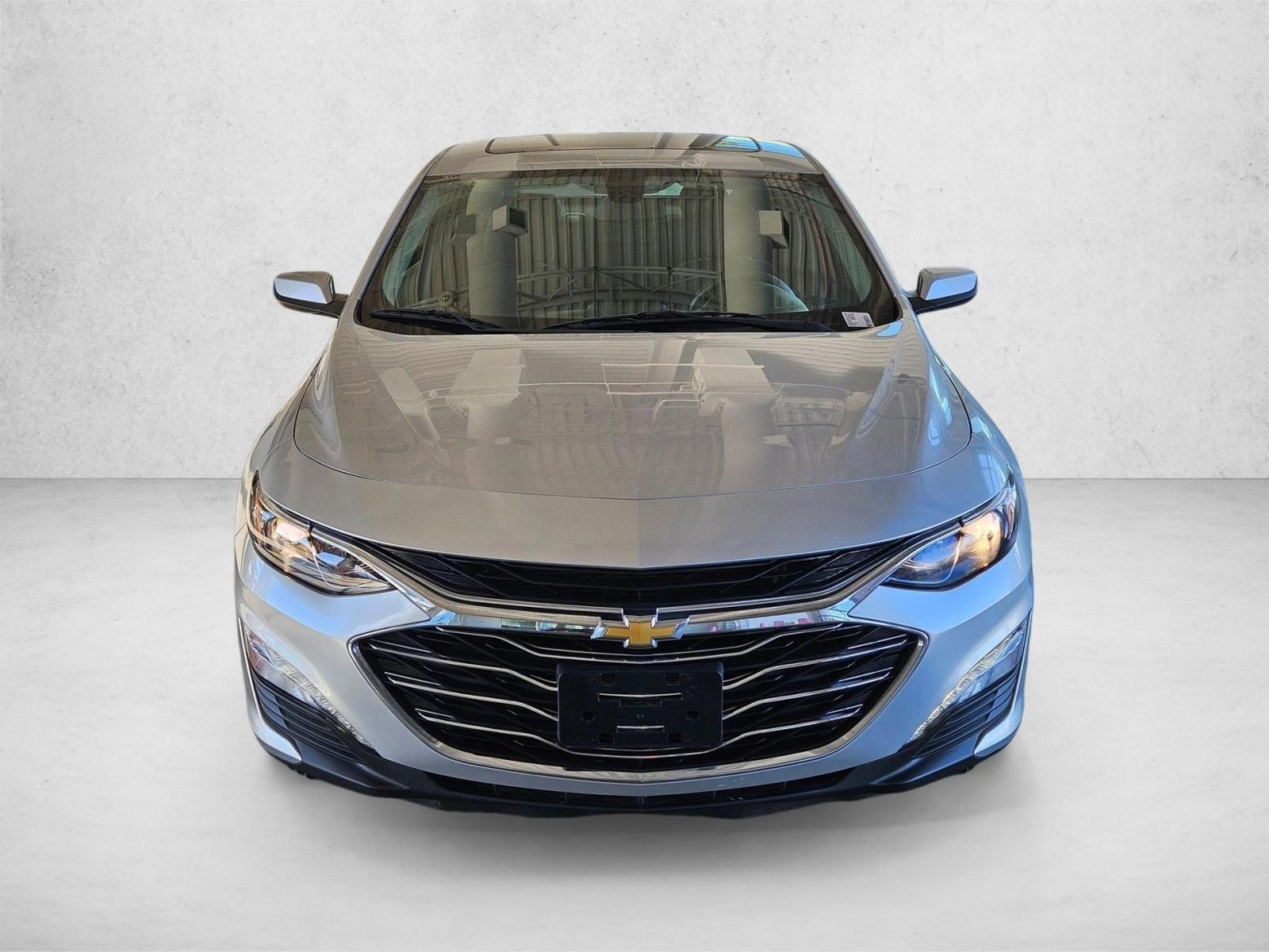 2022 Chevrolet Malibu 1LT photo 2