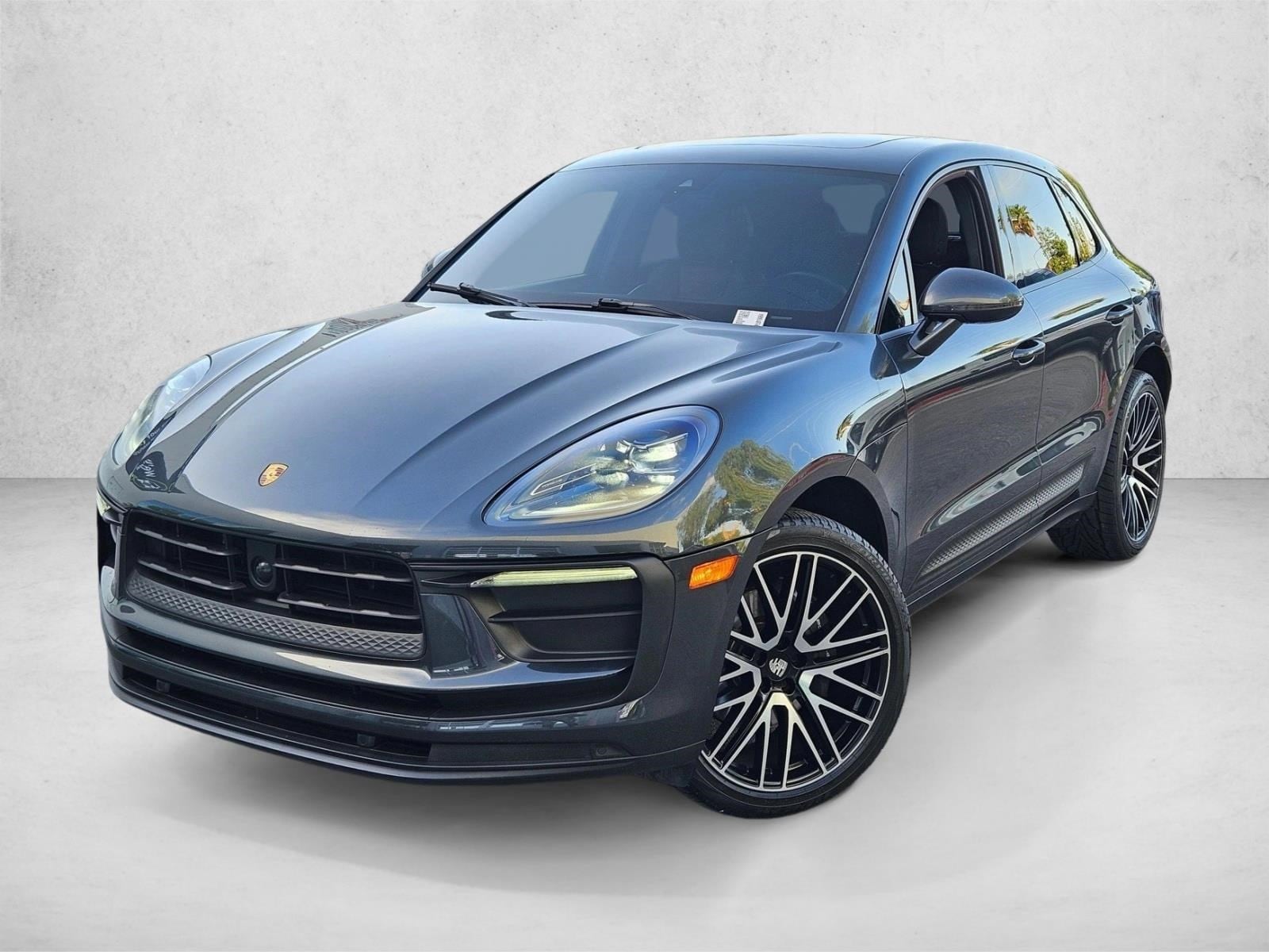 2023 Porsche Macan Base