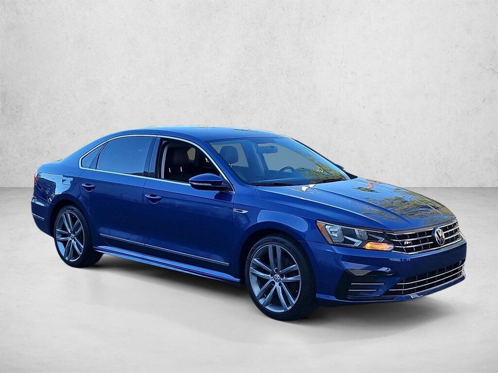 Used 2017 Volkswagen Passat 1.8T R-Line Sedan