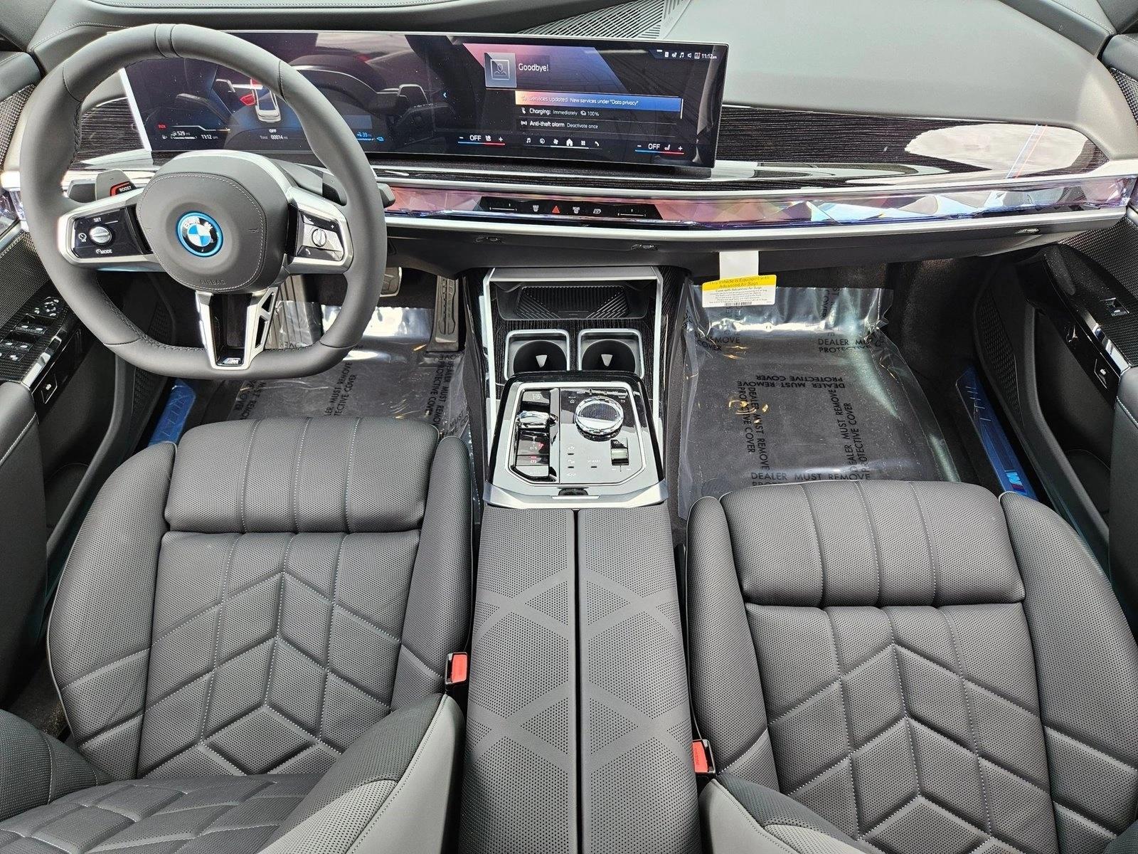 2026 BMW 7 Series 750e - Photo 15