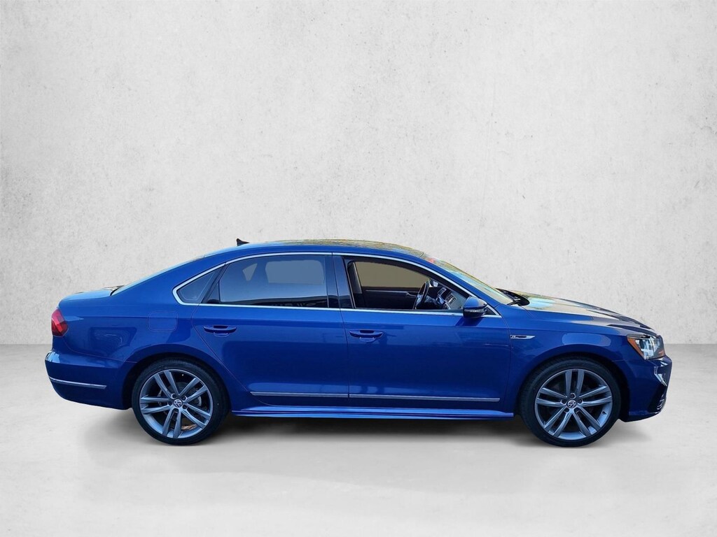 Used 2017 Volkswagen Passat 1.8T R-Line Sedan