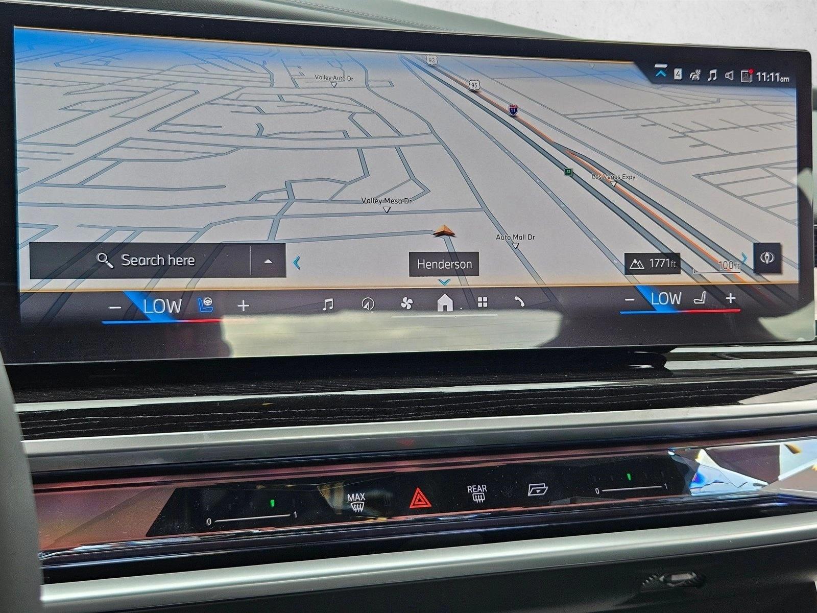 2026 BMW 7 Series 750e - Photo 13