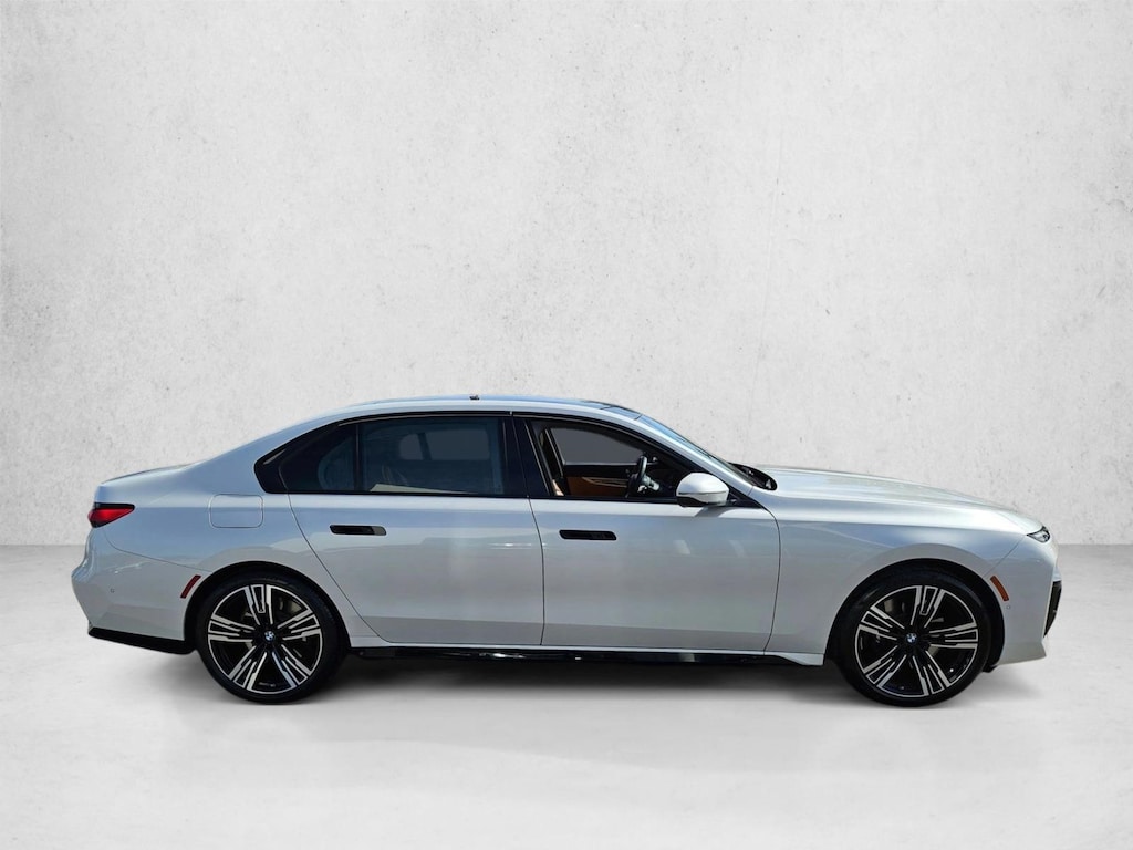 Used 2023 BMW 740i Sedan