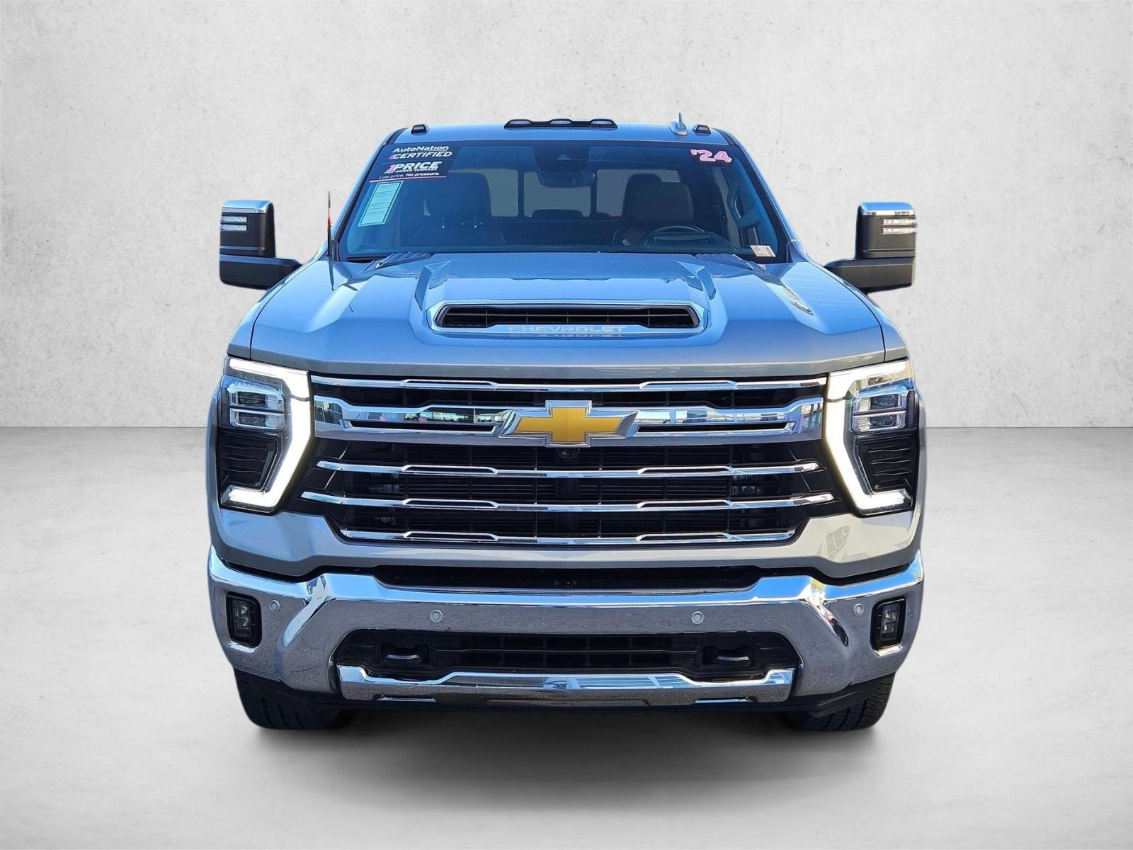 2024 Chevrolet Silverado 3500HD LTZ photo 2