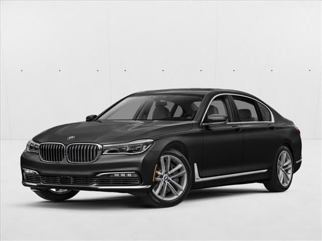 2016 BMW 7 Series 750i xDrive's photo