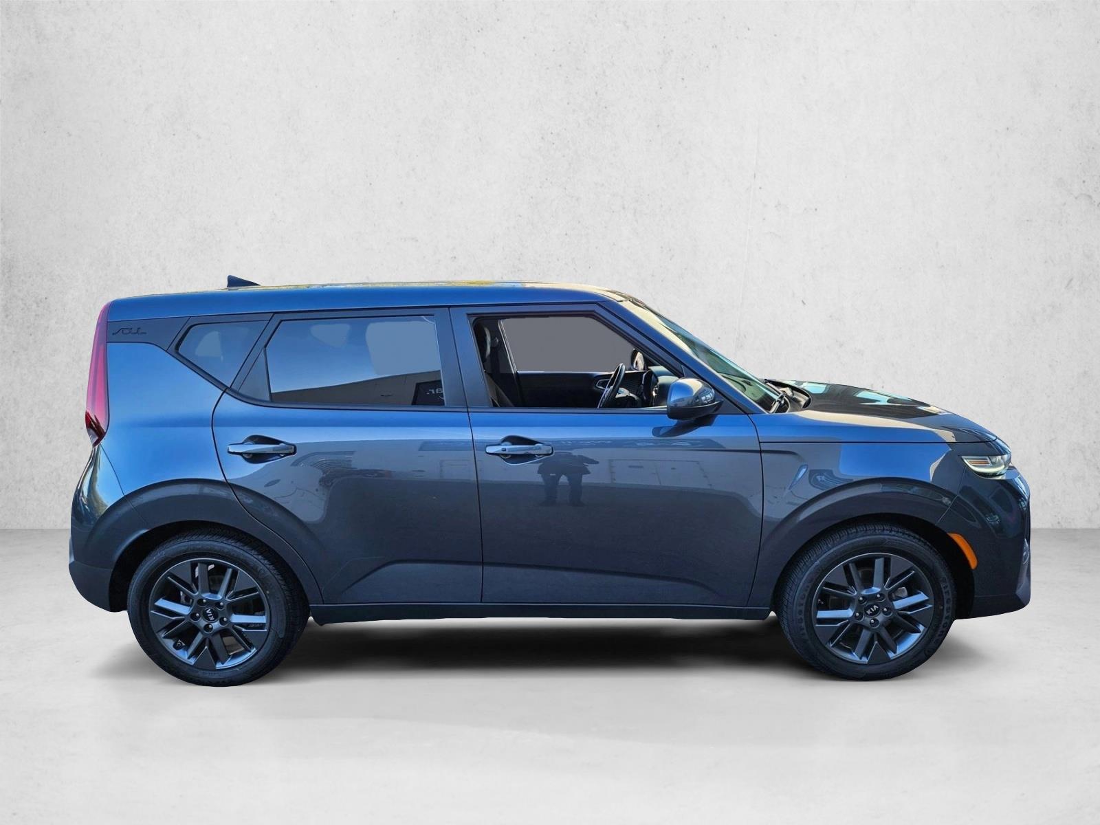 2020 Kia Soul EX photo 3