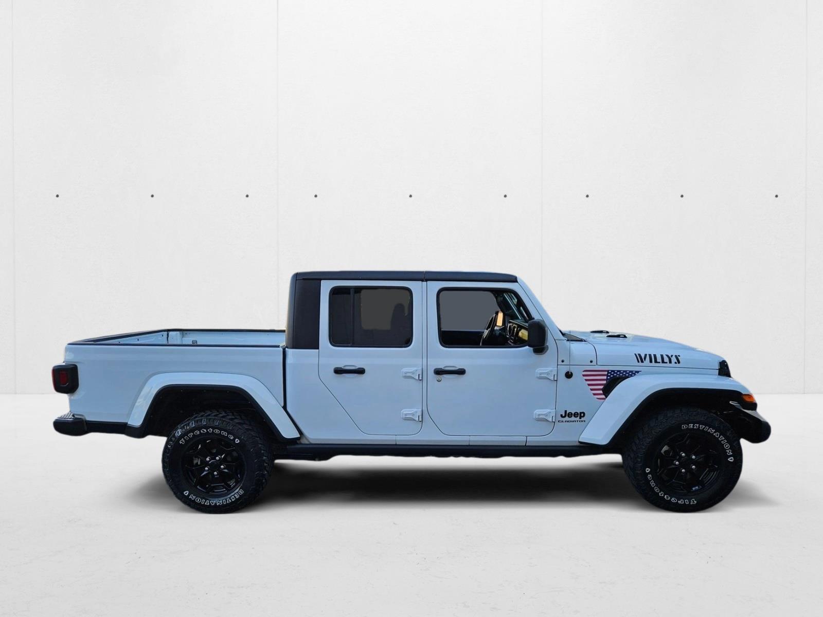 2021 Jeep Gladiator Willys photo 3
