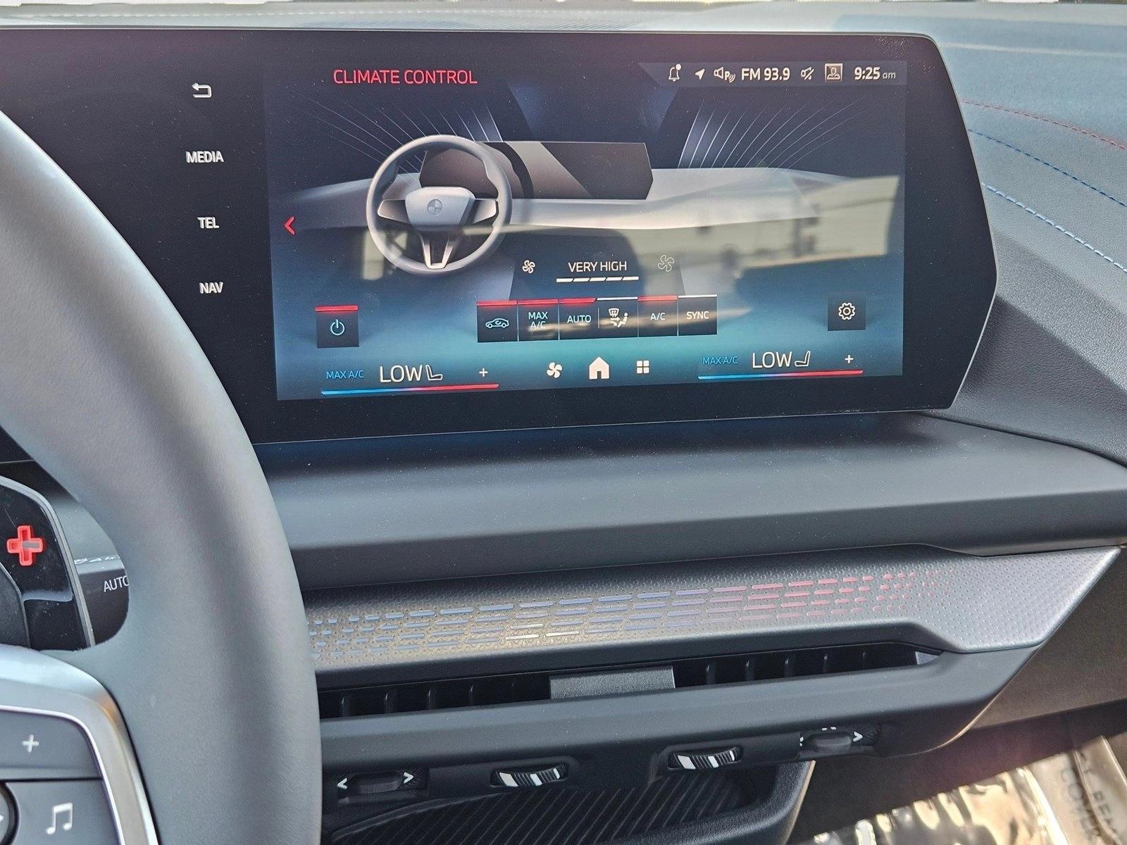 2025 BMW 2 Series M235 - Photo 12