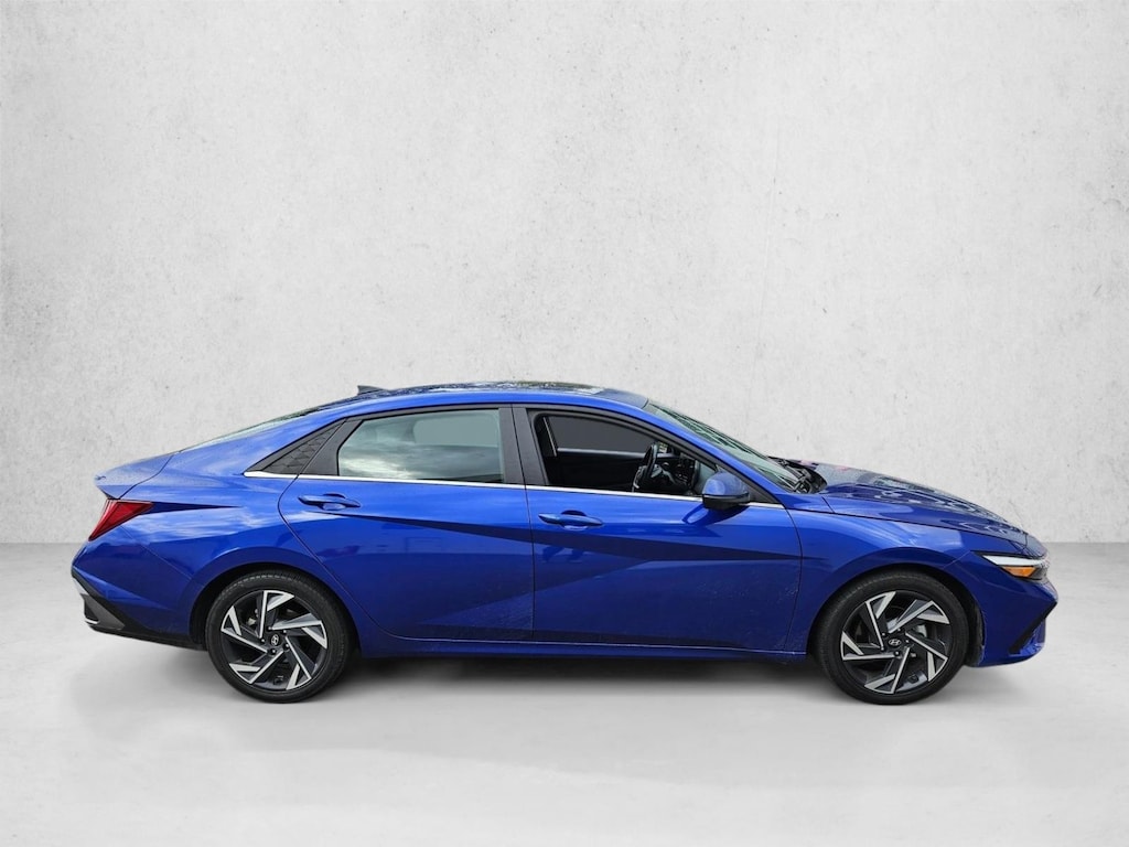 Used 2024 Hyundai Elantra Limited Sedan