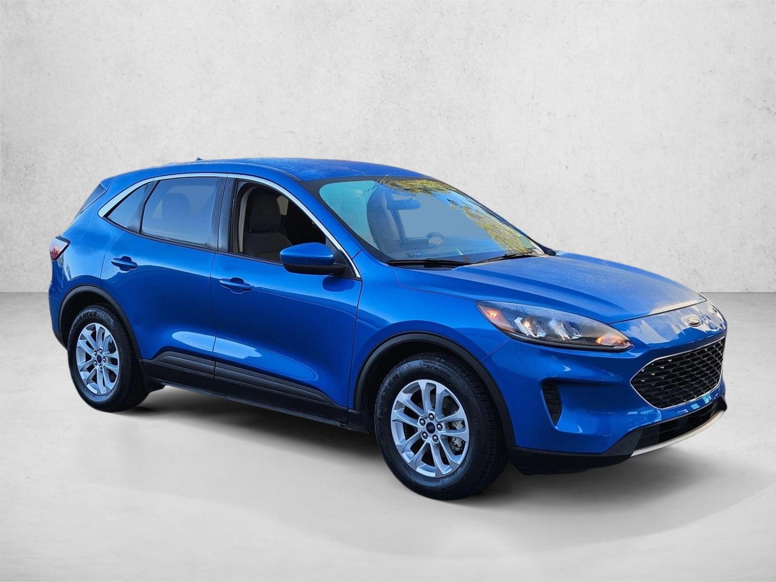 2020 Ford Escape SE photo 3