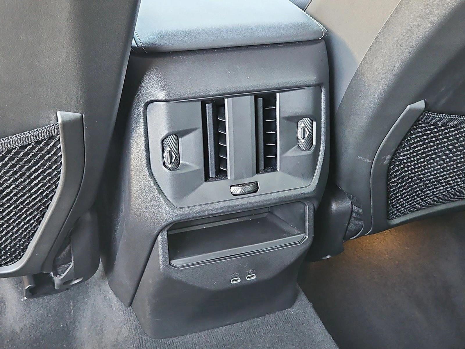 2026 BMW X3 30 - Photo 16