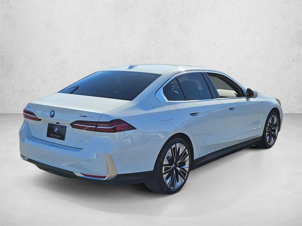 New 2026 BMW i5 eDrive40 Sedan