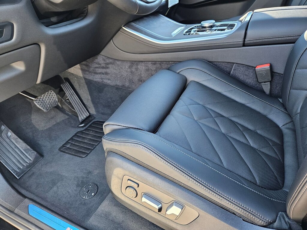 New 2026 BMW X5 sDrive40i SUV