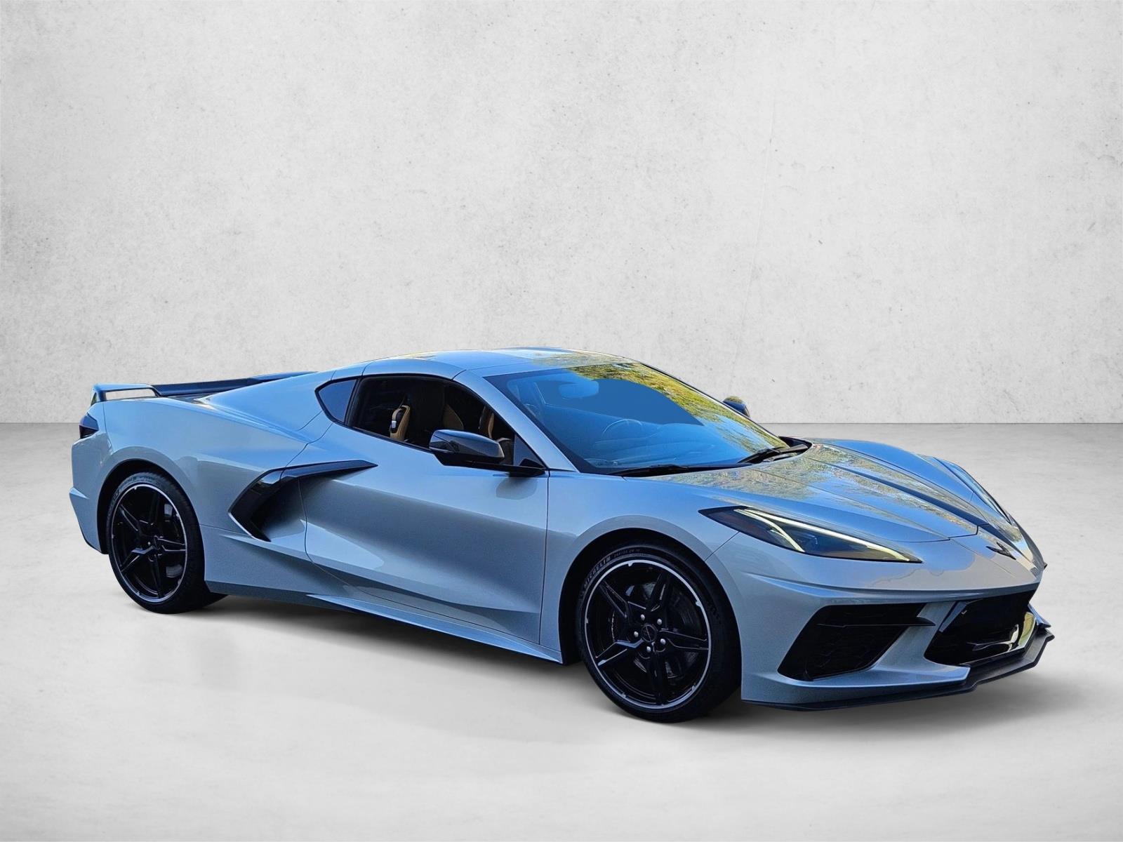 2021 Chevrolet Corvette Stingray Coupe 2LT photo 3