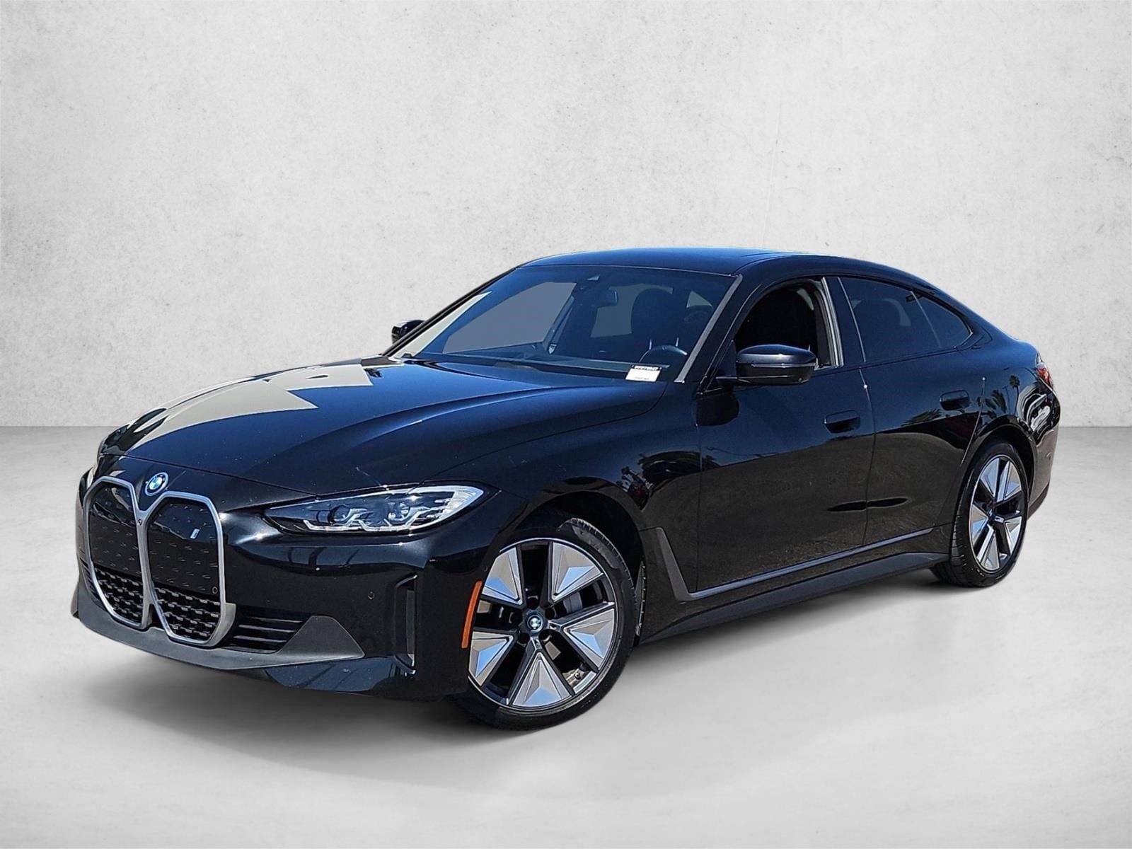 2023 BMW i4 eDrive35's photo