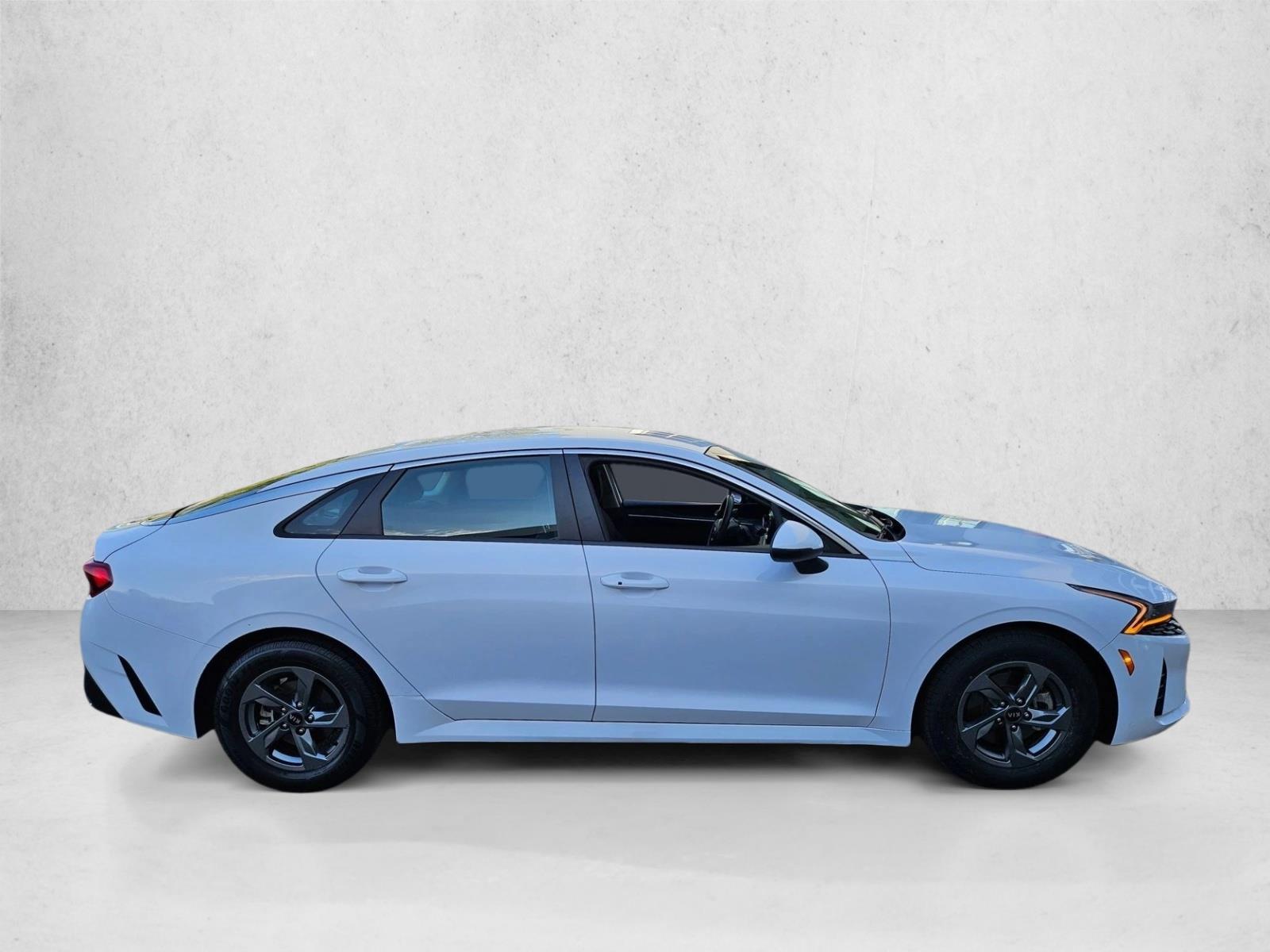 2021 Kia K5 LXS photo 4