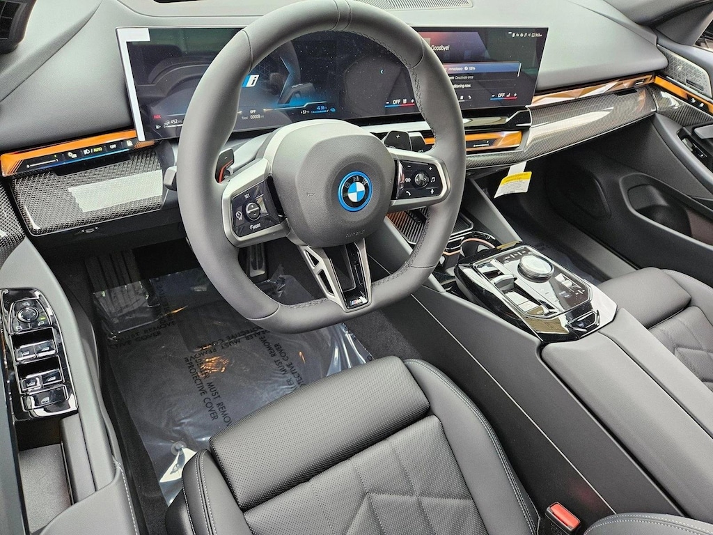 New 2026 BMW 550e xDrive Sedan