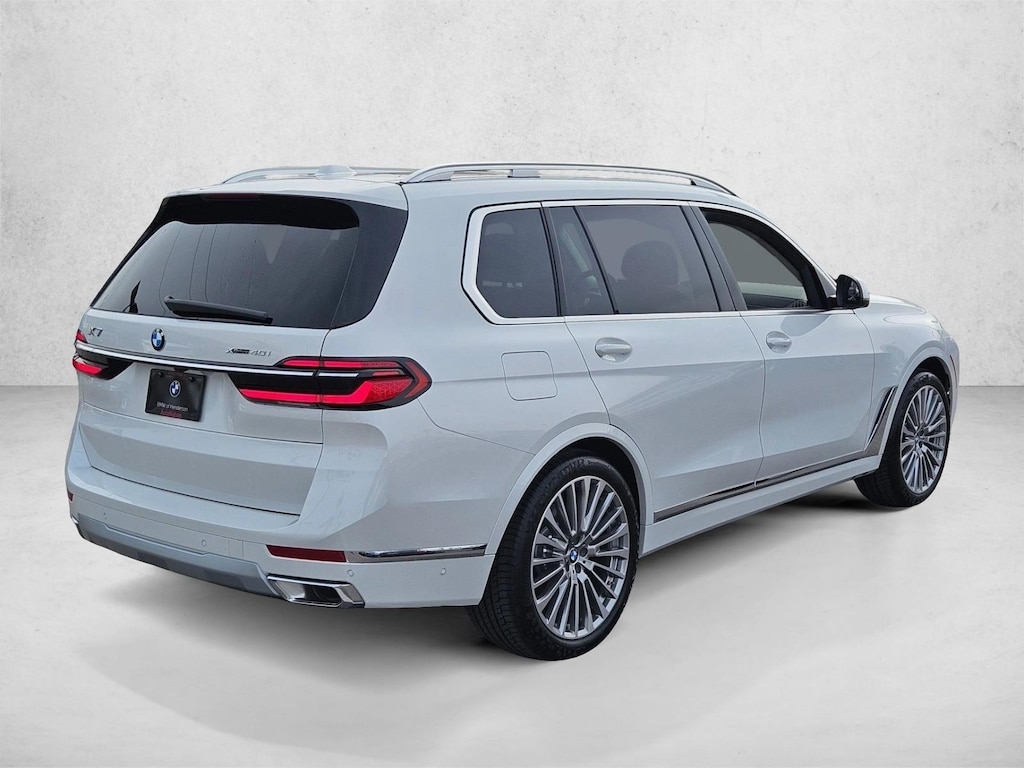 New 2026 BMW X7 xDrive40i SUV