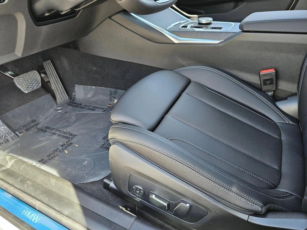 New 2026 BMW 330i Sedan