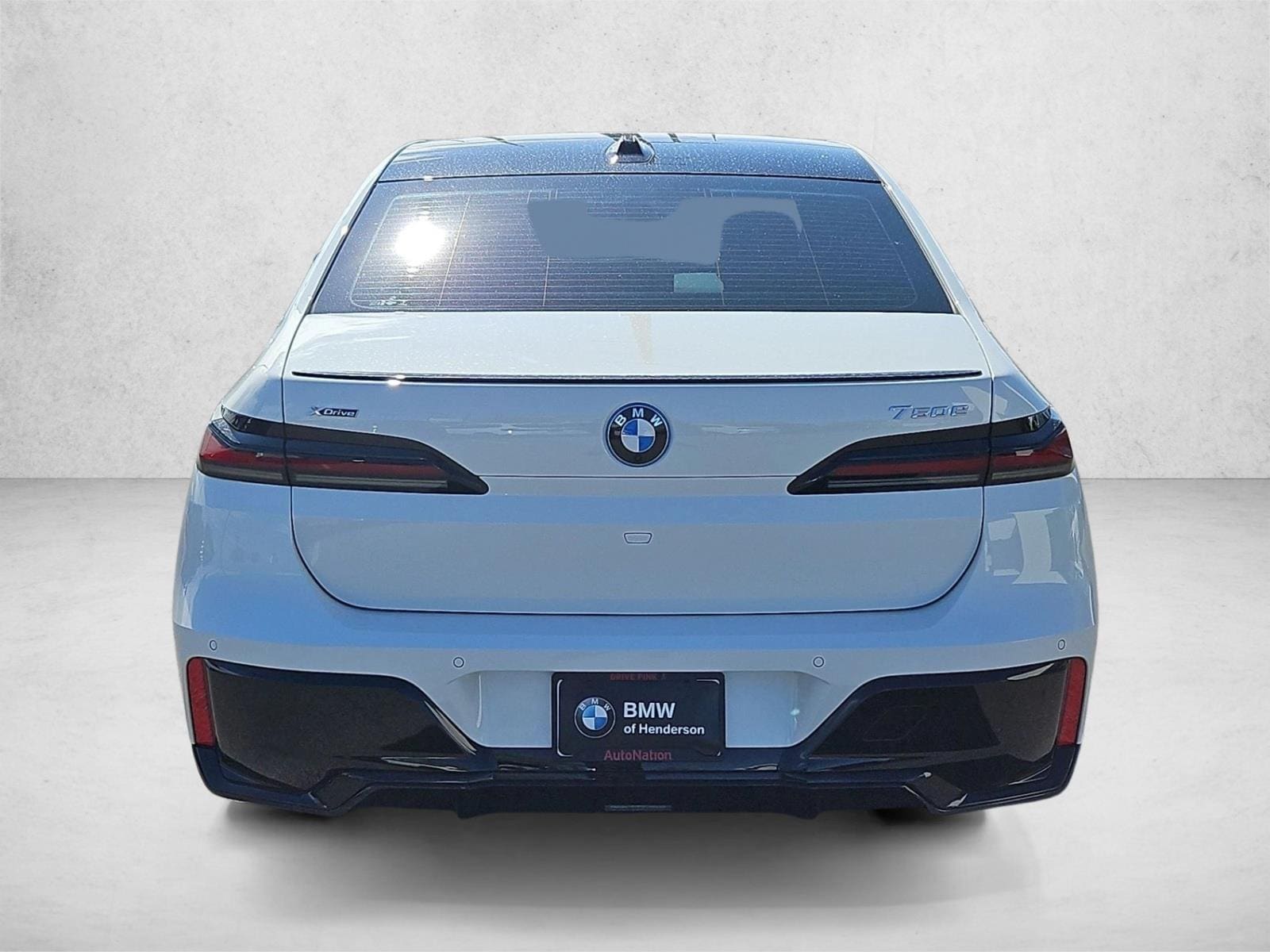 2026 BMW 7 Series 750e - Photo 6