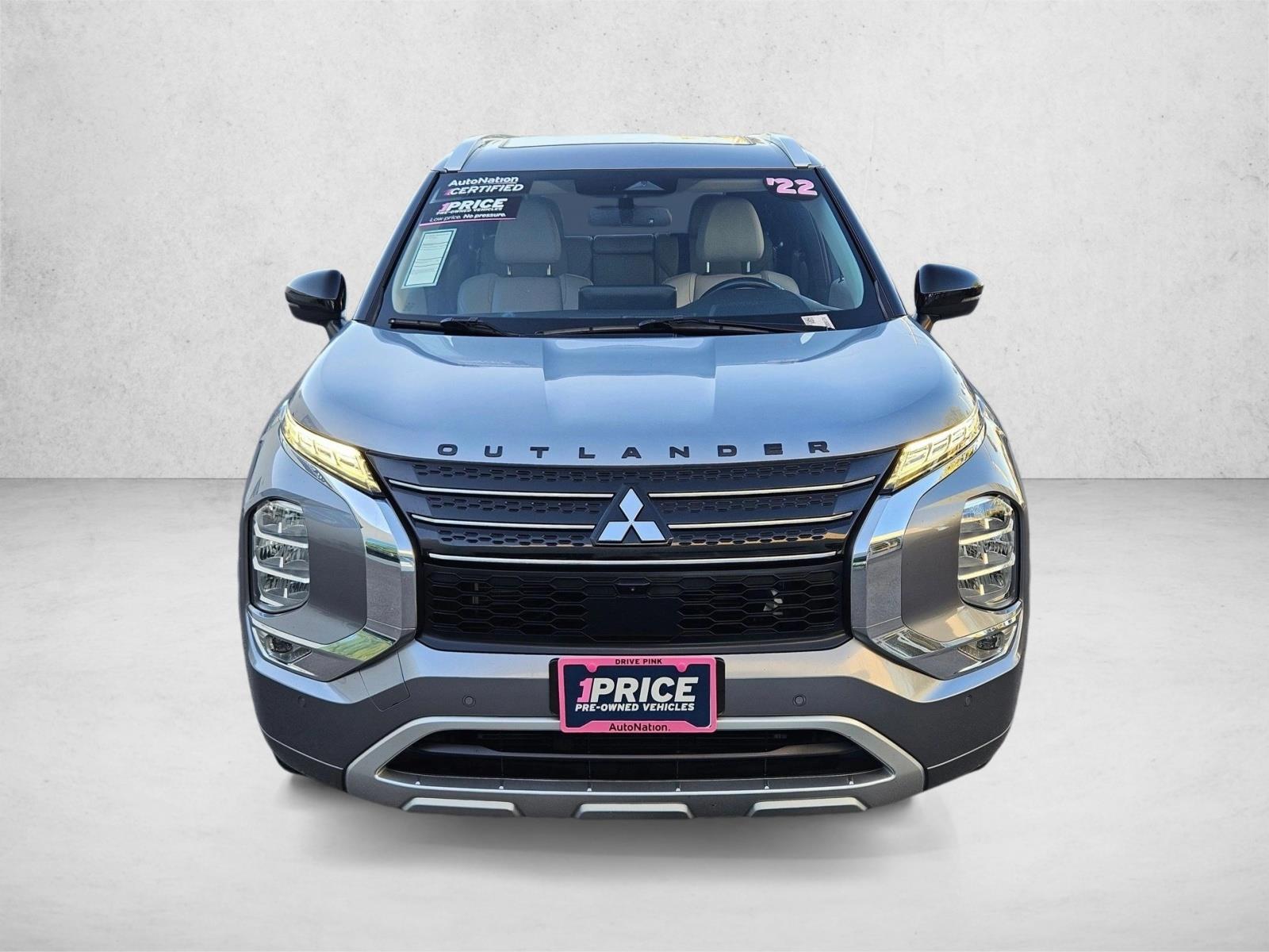 2022 Mitsubishi Outlander SEL photo 2