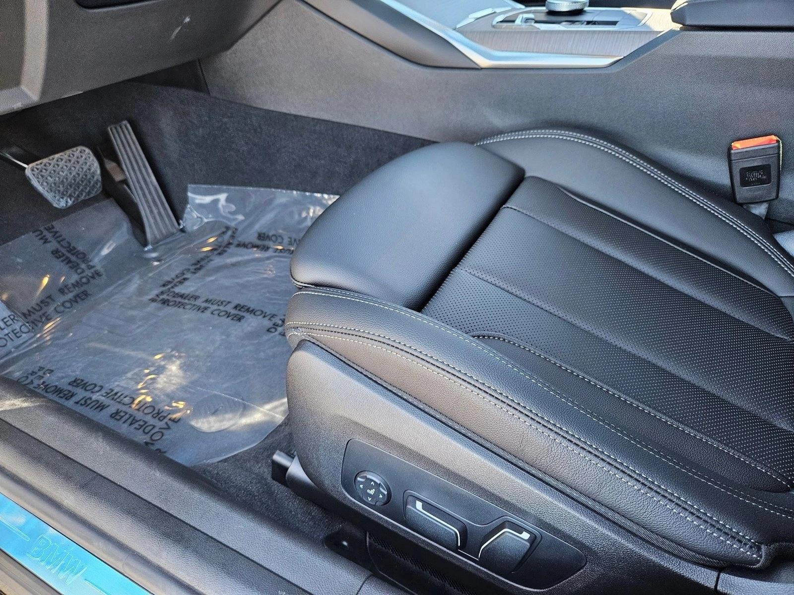2026 BMW 3 Series 330i - Photo 4