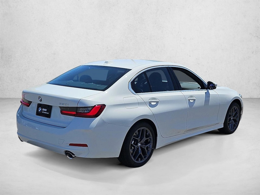 New 2026 BMW 330i Sedan