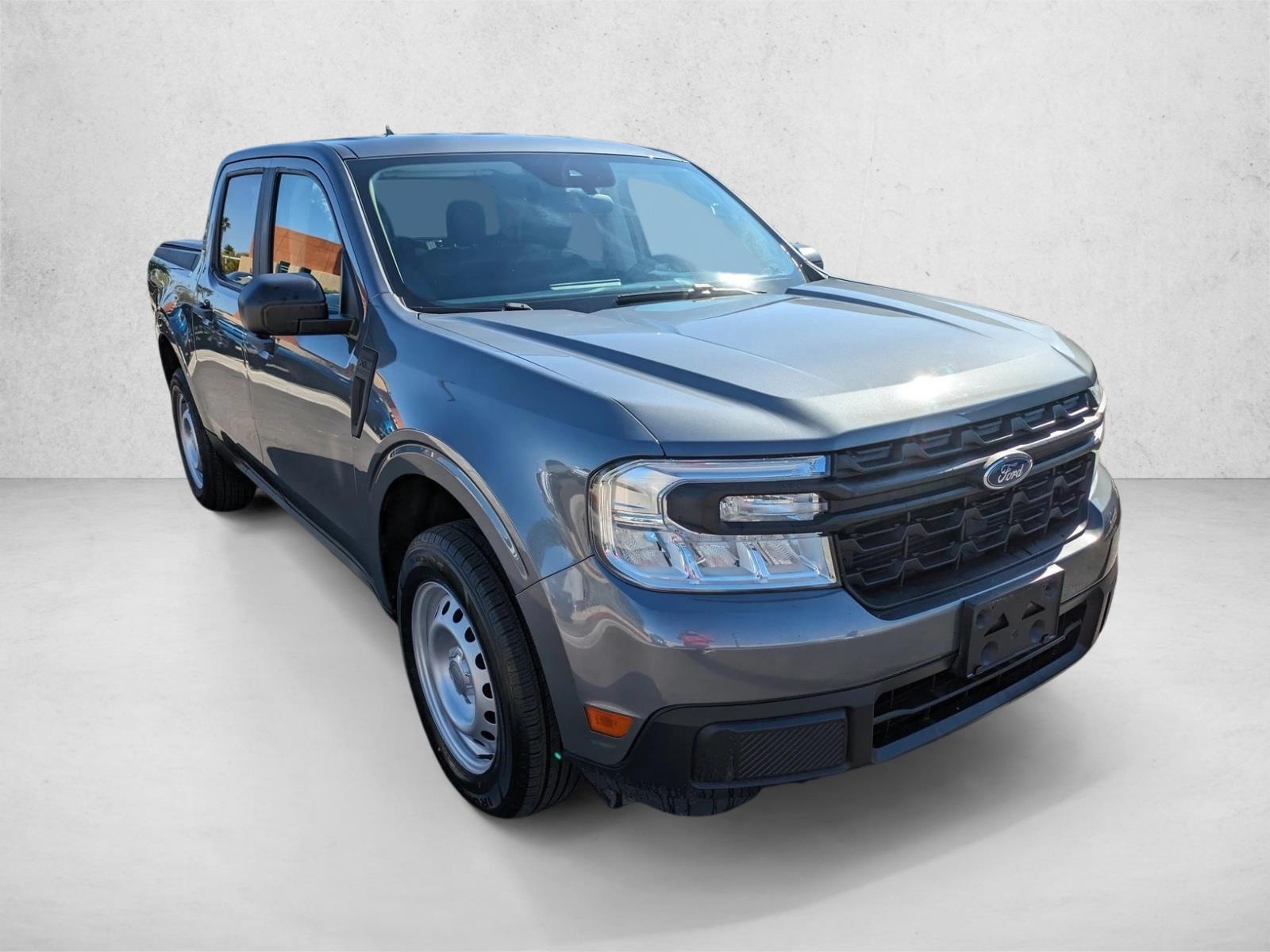 2022 Ford Maverick XL photo 3