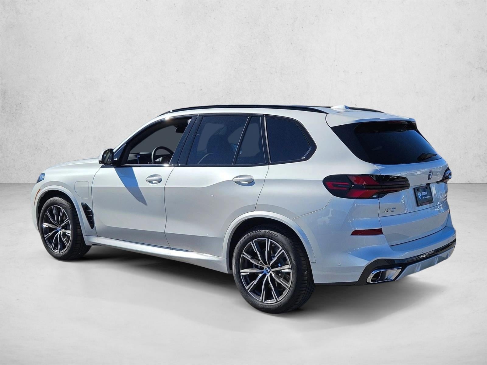 2026 BMW X5 50e - Photo 9