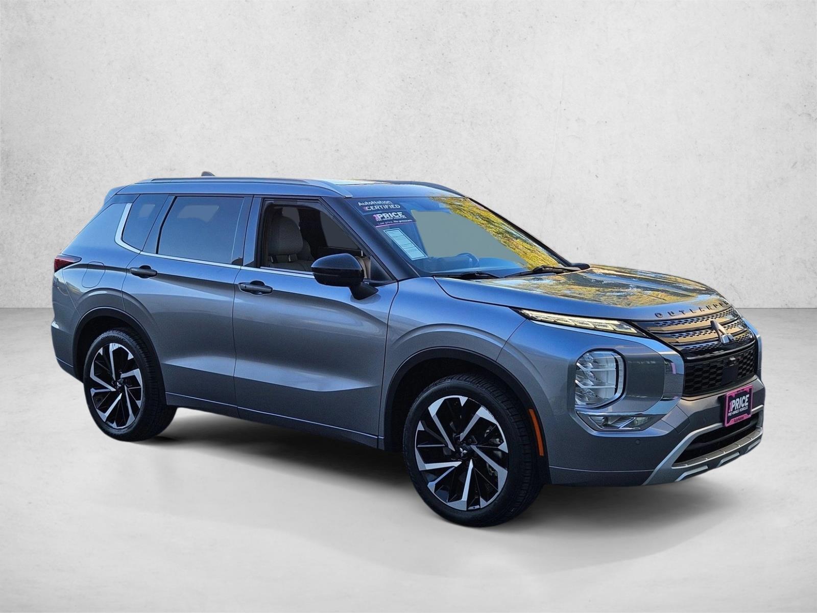 2022 Mitsubishi Outlander SEL photo 3