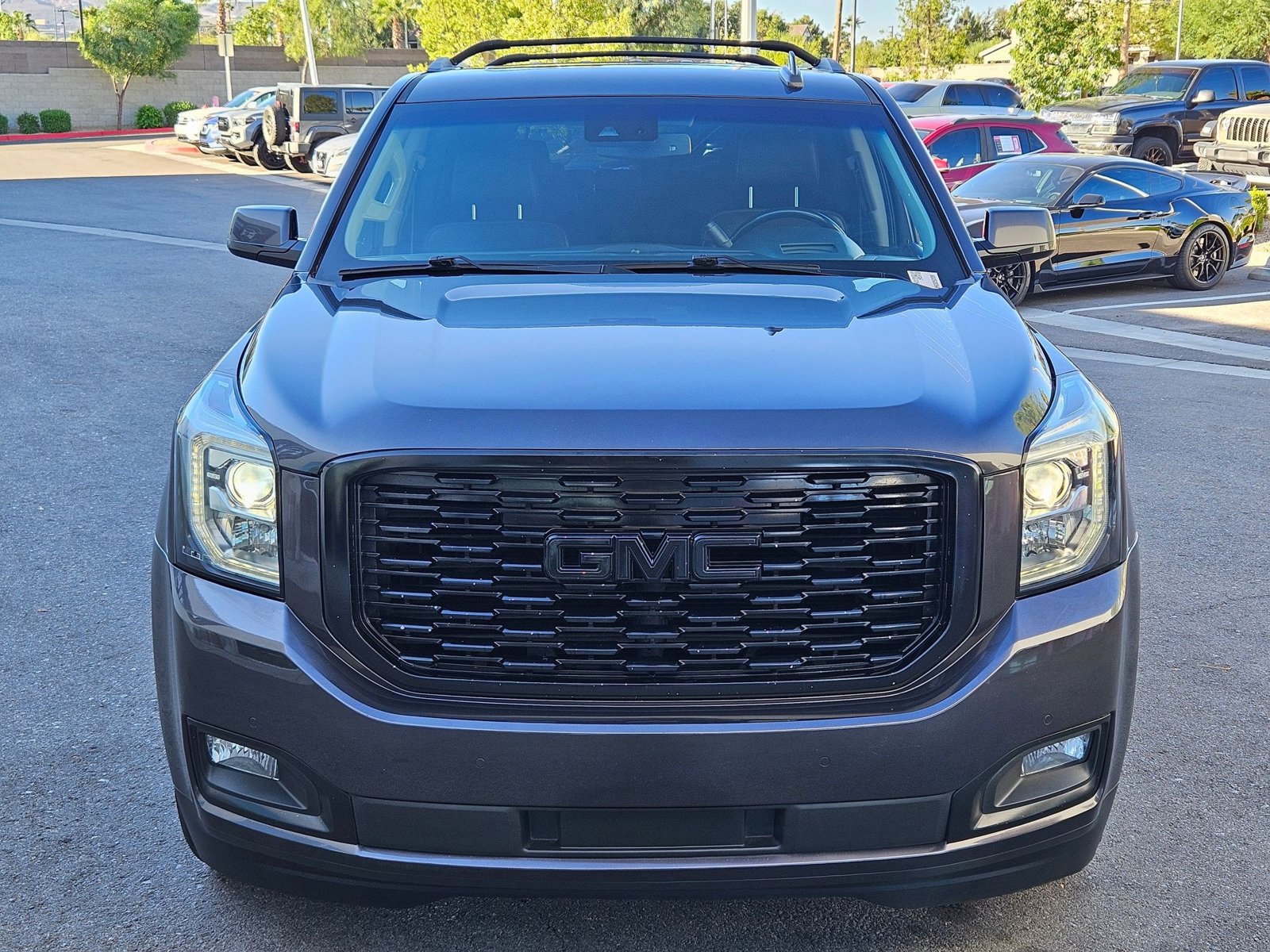2018 Gmc Yukon Denali photo 2