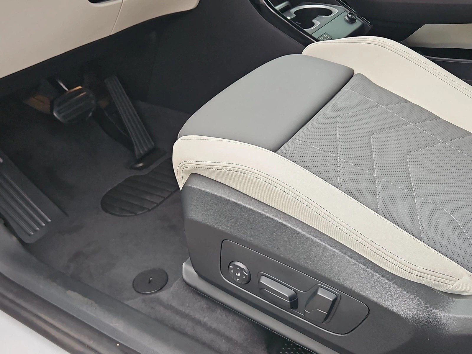 New 2026 BMW X1 xDrive28i SUV