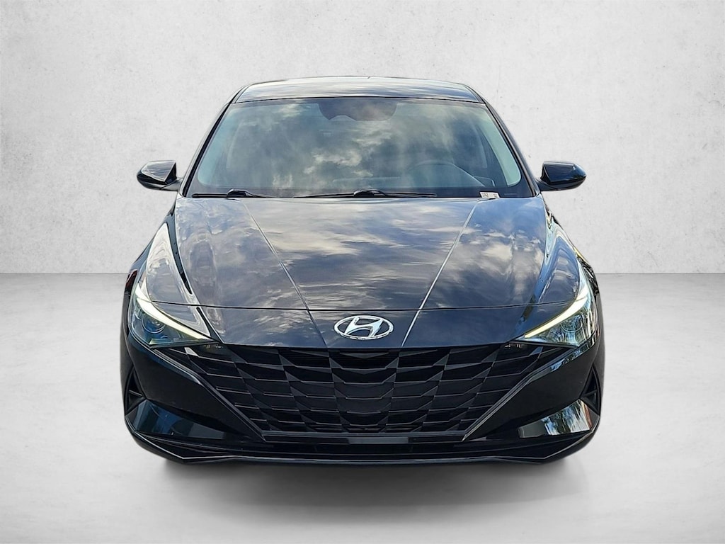 Used 2022 Hyundai Elantra SEL Sedan