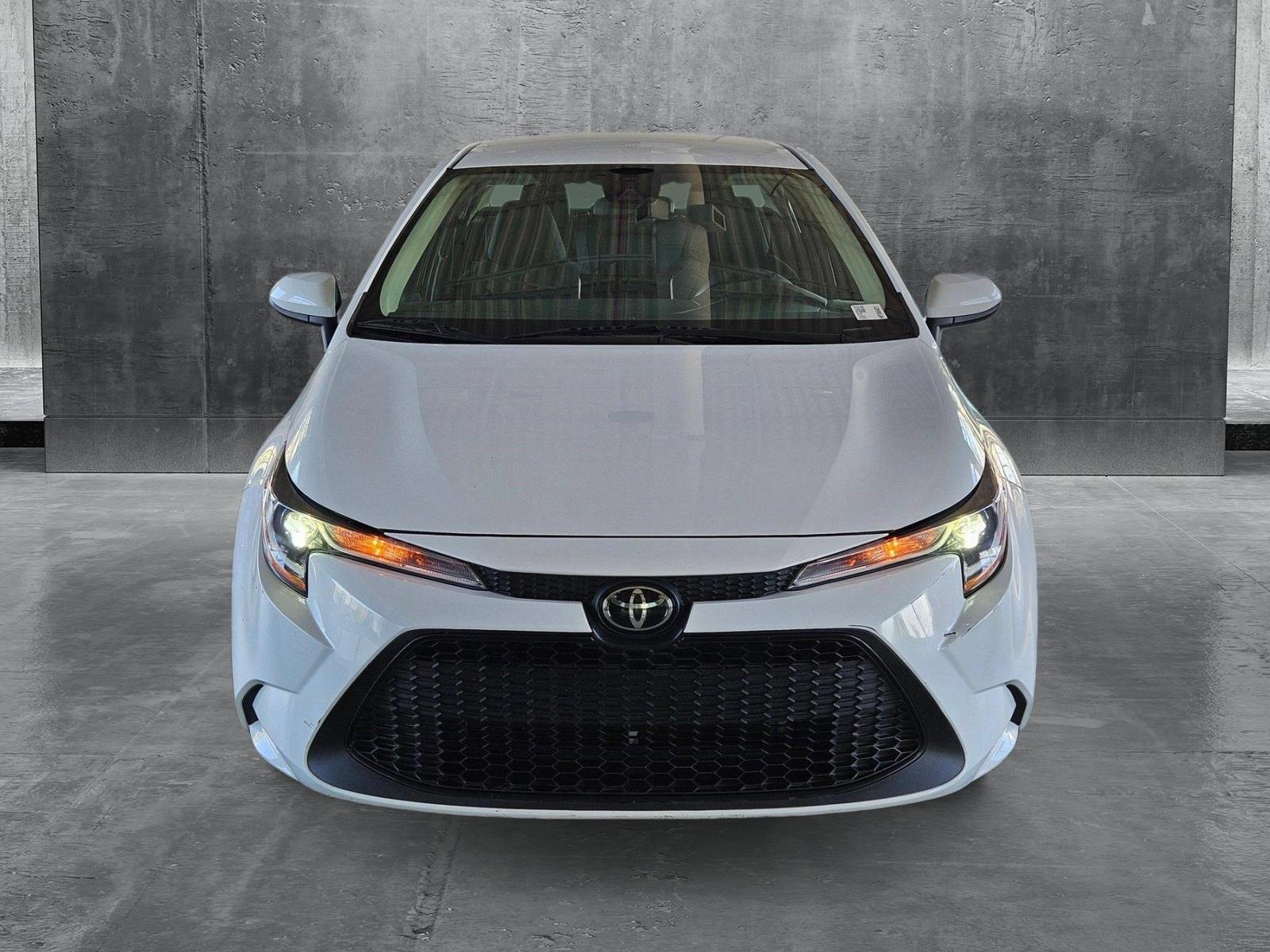 Used 2022 Toyota Corolla LE with VIN 5YFEPMAE5NP365421 for sale in Northfield, Minnesota
