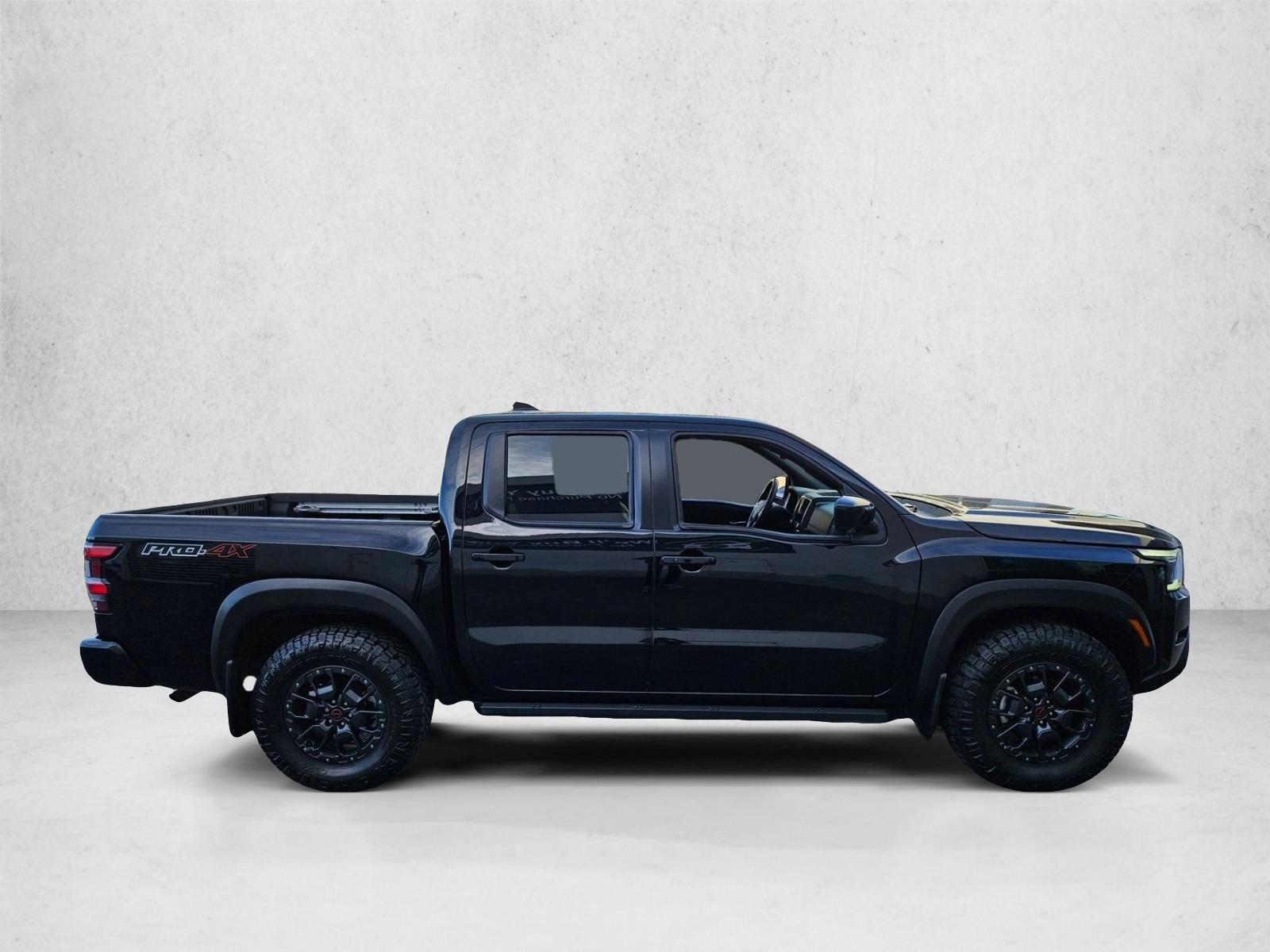 2022 Nissan Frontier PRO-4X photo 4
